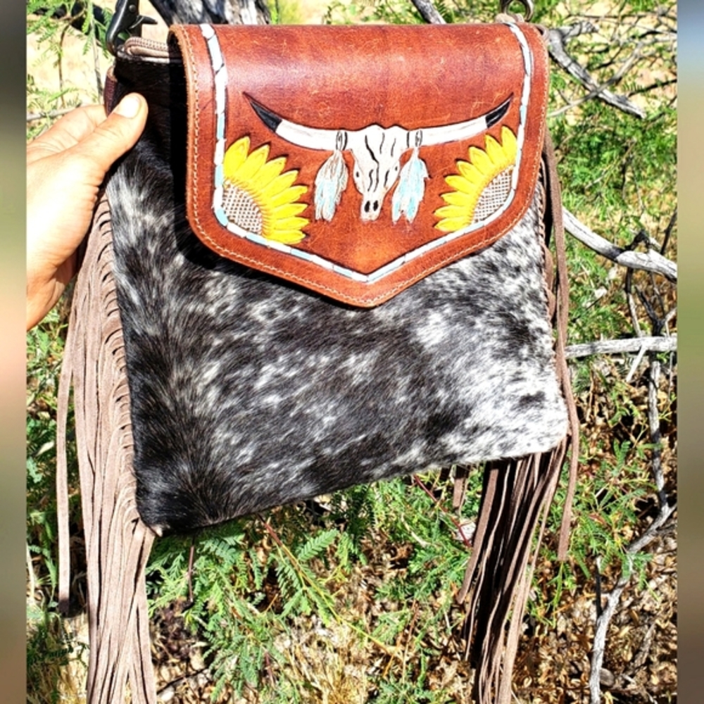 Myra Bag - Western Style with Fringe and Sunflower Design